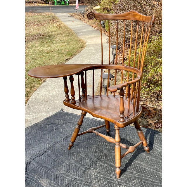 American Pennsylvania Windsor Writing Chair Mid 20th Century For Sale - Image 3 of 12