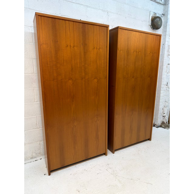 Brown Pair of Vintage Teak Bookcases by Sun Cabinet Co. For Sale - Image 8 of 9