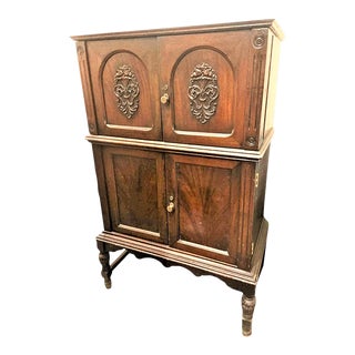 1920s French Dry Bar Liquor Cabinet in Walnut For Sale