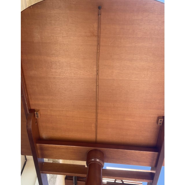 English Extendable Dining Table and Chairs from Graves & Thomas, 1960s, Set of 5 For Sale - Image 18 of 18