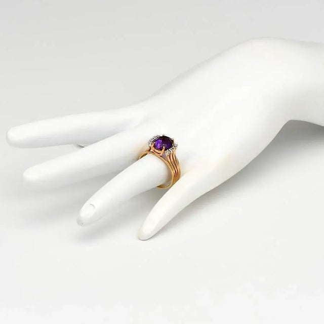 1960s 10KYW Vintage Amethyst(2.40) & Diamond(0.08) Ring, size 7.25 For Sale - Image 5 of 5