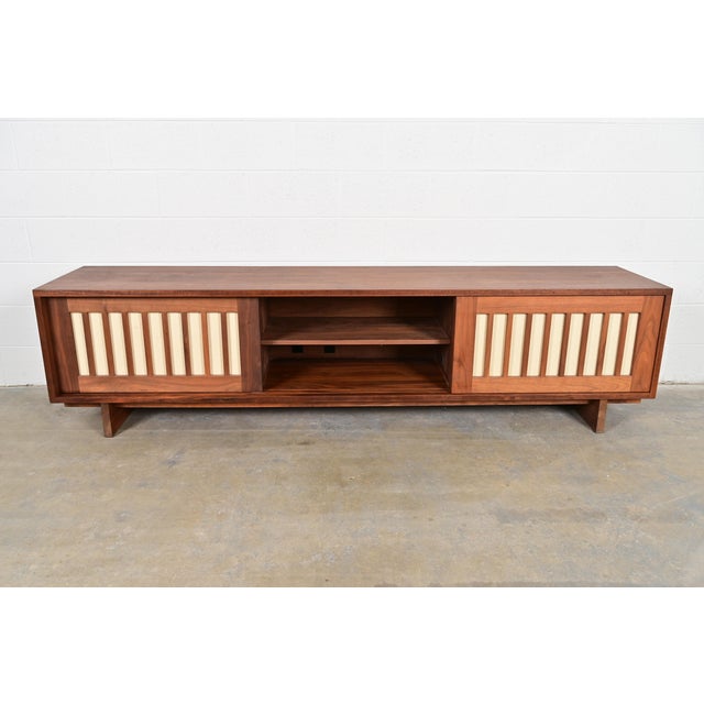 Mid-Century Modern George Nakashima Style Studio Crafted Sculpted Walnut Sliding Door Sideboard Credenza For Sale - Image 3 of 12