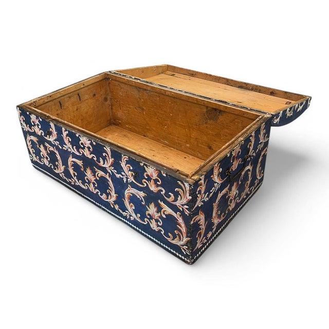 Florentine Painted Trunk, 1890s For Sale - Image 3 of 10