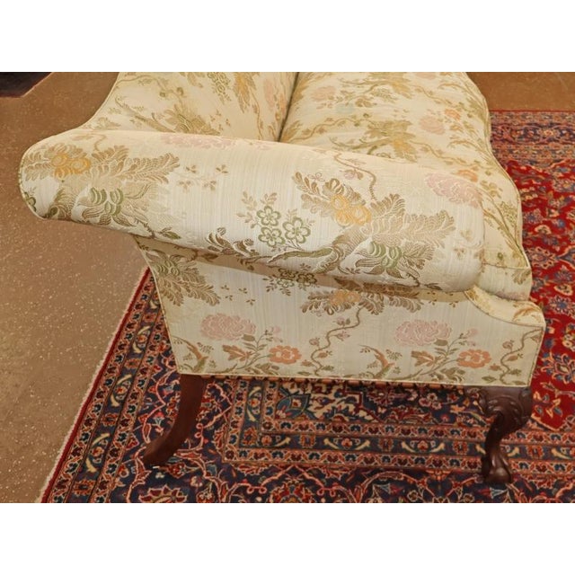 Chippendale 1980s Kittinger Colonial Williamsburg Cw-174 Chippendale Scalamandre Fabric Sofa For Sale - Image 3 of 15