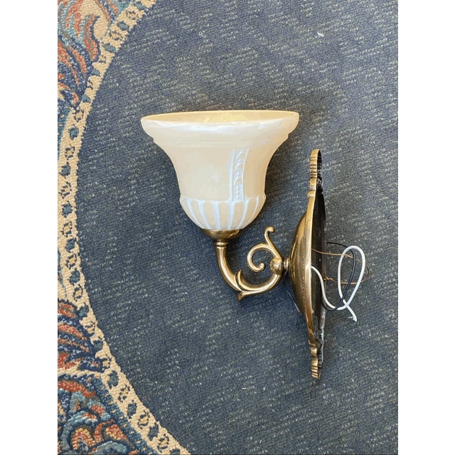 Good condition This large mushroom-shaped globe is crafted from white frosted glass. It provides a soft, diffused glow...