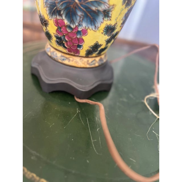 Ceramic 80's Yellow Chinoiserie Table Lamp-Single For Sale - Image 7 of 10
