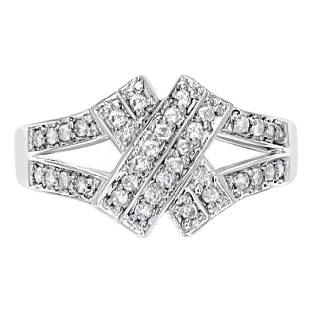 Diamond XOXO Statement Ring .29cttw 14k White Gold, Size 8 For Sale