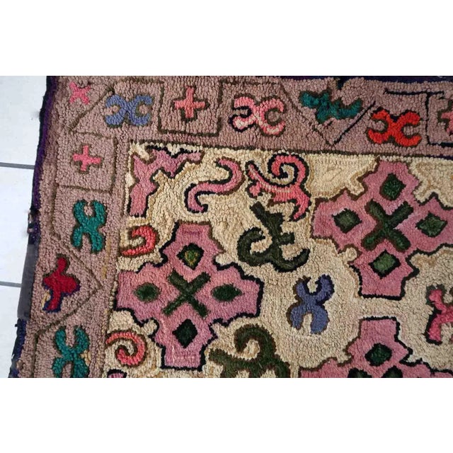 1880s Handmade Antique American Hooked Rug 2.4' X 5.7' For Sale - Image 4 of 9