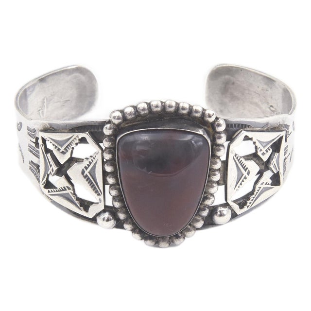 Mid 20th Century Southwest Native American Fred Harvey Style Sterling Silver and Chalcedony Cuff Bracelet For Sale