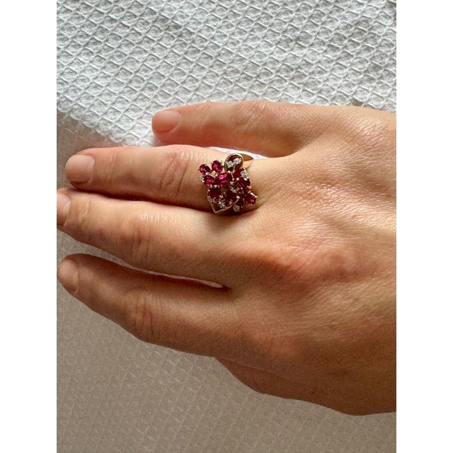 Natural Oval Ruby and Diamond 14 Karat Yellow Gold Cocktail Ring Size 7 For Sale - Image 13 of 18