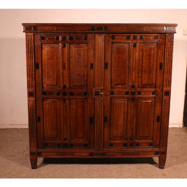Superb and rare two-door buffet in oak and ebony from the early 17th century in the Netherlands. A very fine piece of...