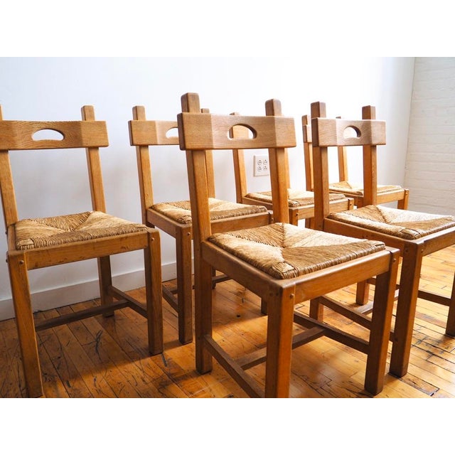 1950s 1950s Set of 6 French Brutalist Oak Dining Chairs With Woven Rush Seats For Sale - Image 5 of 5