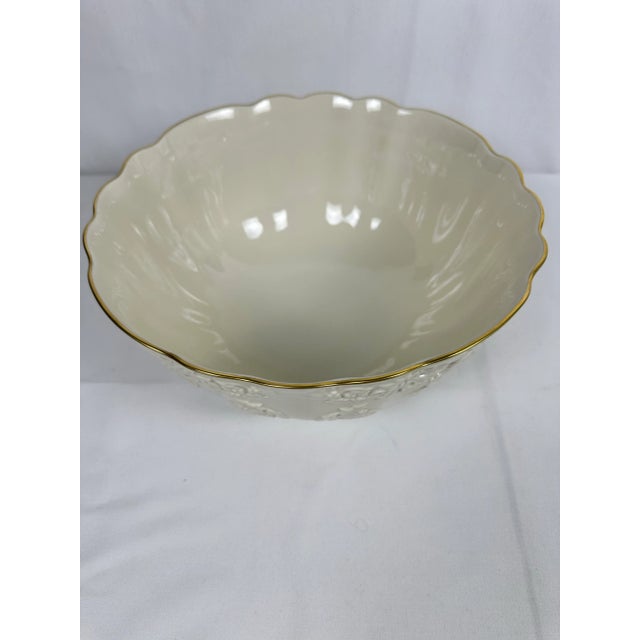 Lenox Holiday Hostess Ivory Gold Rim 12.5" Punch Bowl - Mint Condition For Sale In Dallas - Image 6 of 7