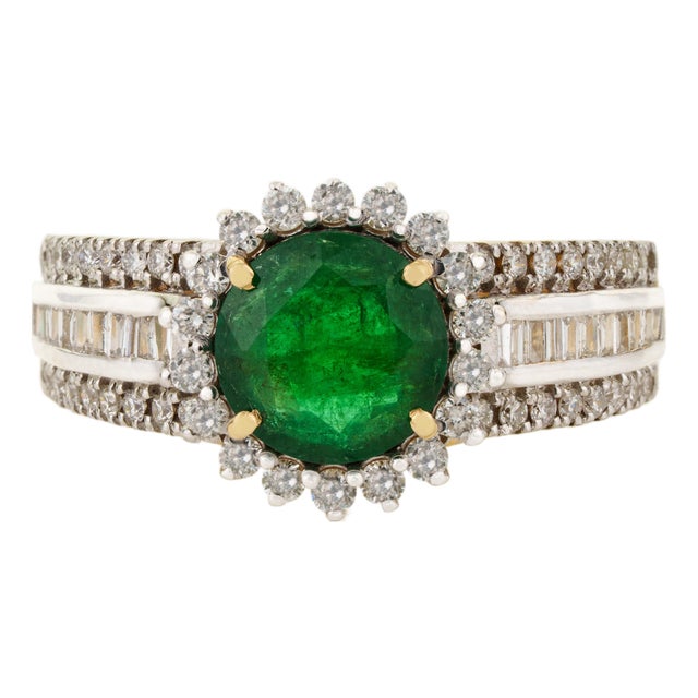 1.24ct Round Emerald Vintage Diamond Cocktail Ring in 14k Yellow Gold Size 4 For Sale