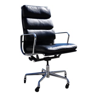 1990s Vintage Black Leather Eames Soft Pad High-Back Executive Chair For Sale