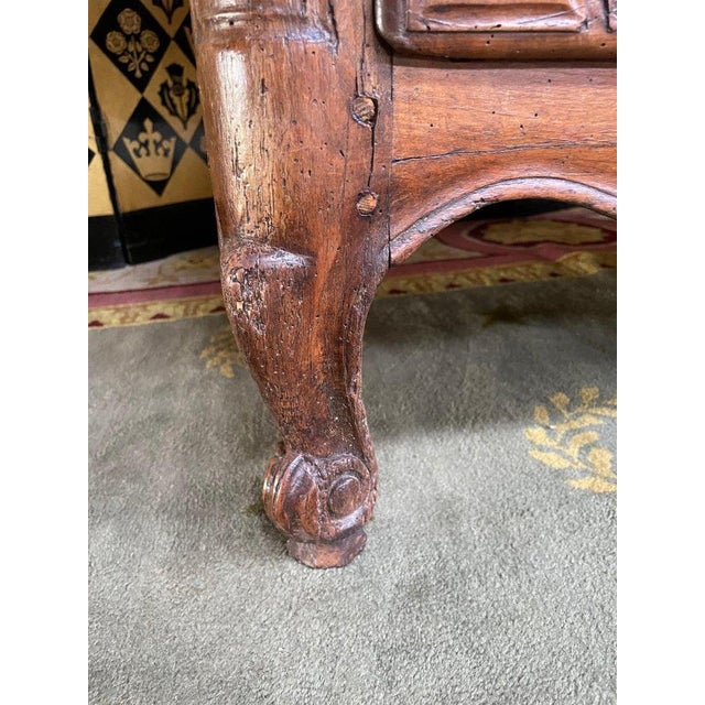 Louis XV Parisian Chest of Drawers For Sale - Image 6 of 13