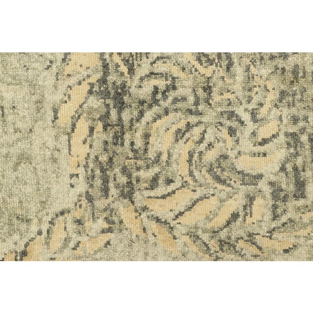Abstract Rug & Kilim’s Moroccan Custom Rug With Geometric Design in Gold & White For Sale - Image 3 of 7