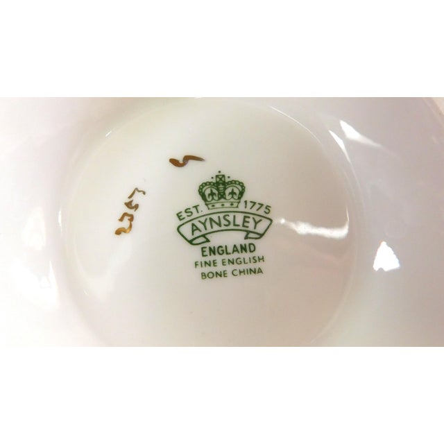 White 1960s Aynsley White Floral Coffee Pot in Aynsley Spray For Sale - Image 8 of 8