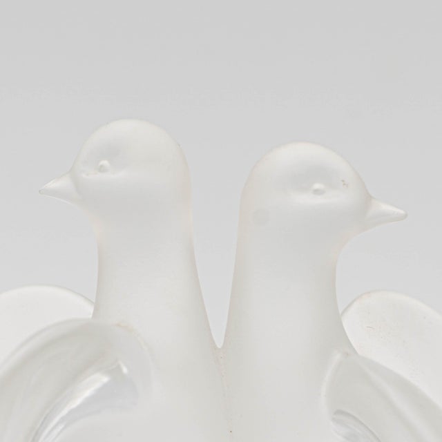 1960s Lalique "Ariane" Love Doves Frosted Crystal Scuplture For Sale - Image 4 of 7