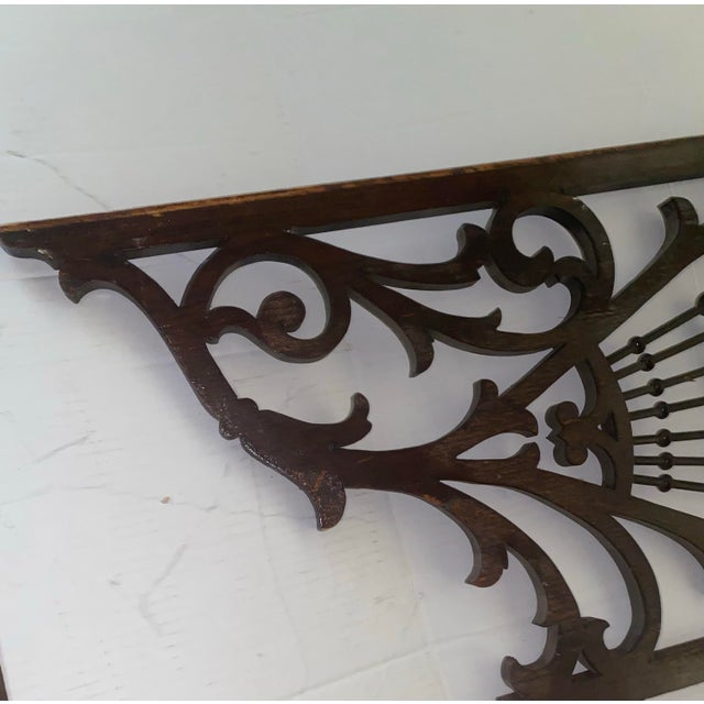 Late 19Th Century Original Salvaged Chicago Varnished Oak Wood Asymmetrical Wall-Mount Victorian Fretwork For Sale - Image 9 of 11