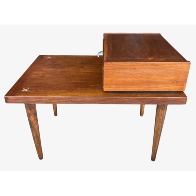 Mid-Century American of Martinsville Walnut Nightstands With Floating Drawer- A Pair For Sale - Image 9 of 17