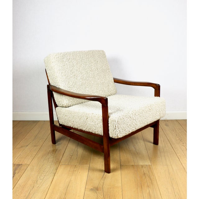 Vintage Lounge Chair in Boucle by Z. Bączyk For Sale - Image 10 of 10