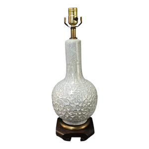 Late 20th Century Asian Pale Celadon Green Color Crackled Ceramic Embossed Design Table Lamp