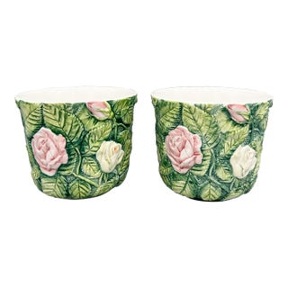 Pair of Italian Rose Relief Ceramic Cachepots – Majolica Style / English Country / Cottagecore For Sale