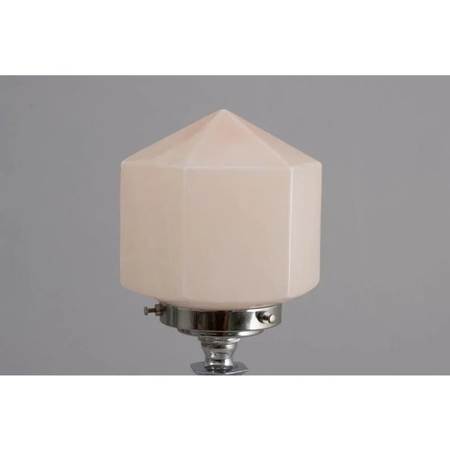 Glass British Art Deco Table Lamp on Chrome Base with Pyramid Shade, 1930 For Sale - Image 7 of 9