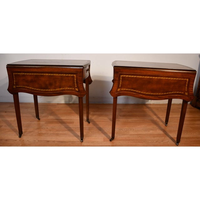 1920 Antique Pair of Columbia Regency Style Mahogany Pembroke Side / End Tables For Sale - Image 6 of 18