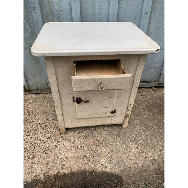 Wood Antique Early American Primitive Style Off White Painted Ice Box Table For Sale - Image 7 of 12