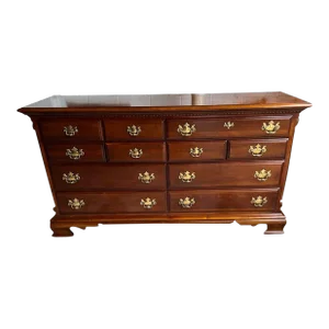 Lexington Furniture Chippendale Style Solid Cherry 9-Drawer Long Dresser Lowboy