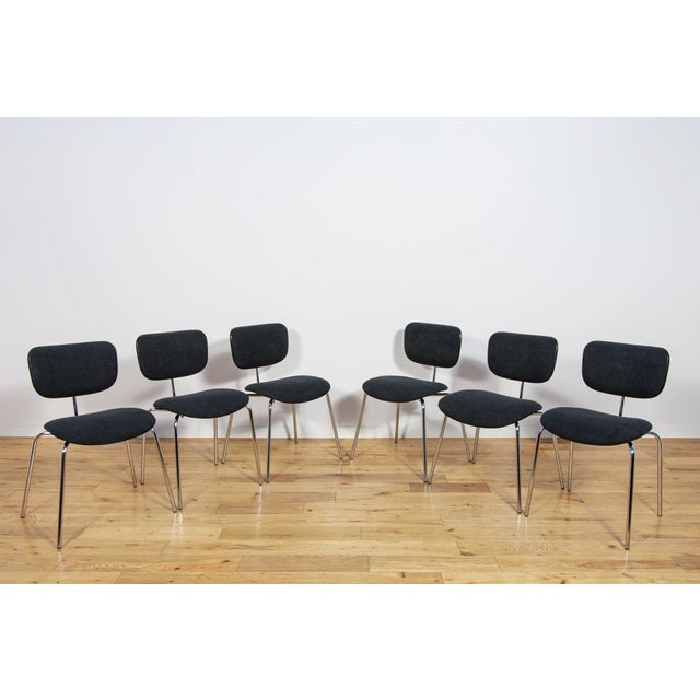 Set of 6 chairs designed by Egon Eiermann for the German manufacture Wilde & Spieth in the 1960s. The chrome steel frame...