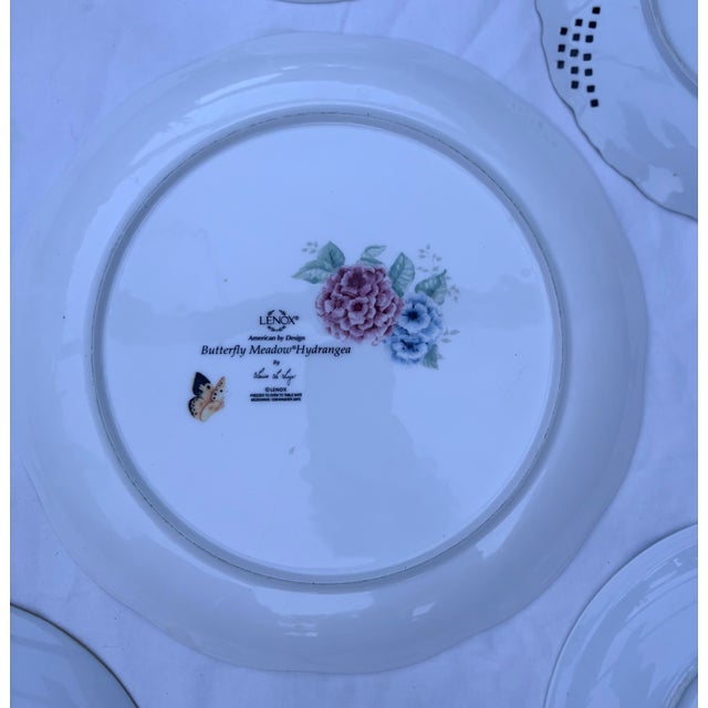 Folk Art Butterflies and Pink, Yellow, and Blue Garden Flowers Decorative Wall Plate Curation- Set of 7 For Sale - Image 3 of 14