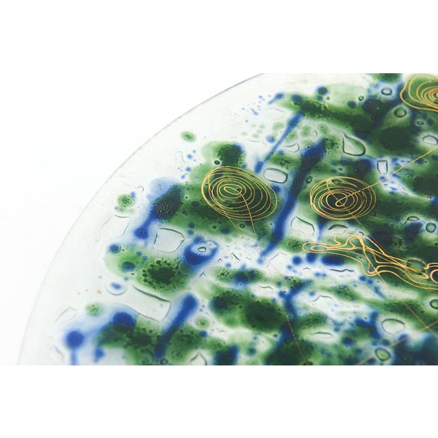 1960s Vintage Mid Century Modern Signed Higgins Fused Glass Round Charger Plate With Gold and Hanging Man Blue Green and Gold For Sale - Image 5 of 10