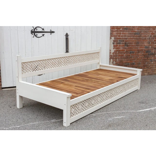 Modern 1990s Vintage White Floral Jali Daybed For Sale - Image 3 of 11