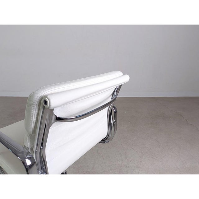 White EA 208 Soft Pad Chair in White Leather by Charles & Ray Eames for Vitra For Sale - Image 8 of 12