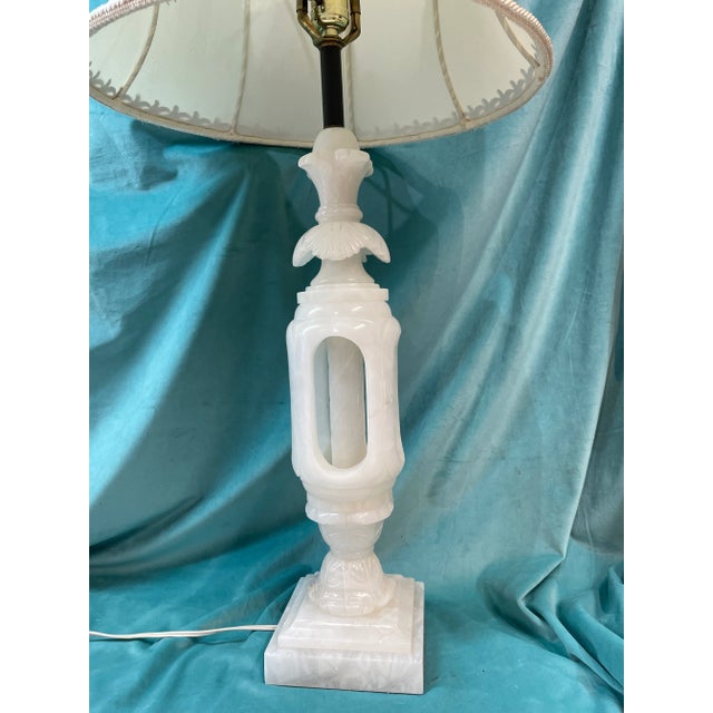 1960s alabaster table lamp in great condition please see photos for specifics. It comes with the original shape in the...