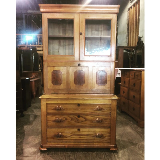 Gorgeous! Antique 2 Piece Oak Drop Front Secretary with bookcase top. Great overall condition for a piece that is late...