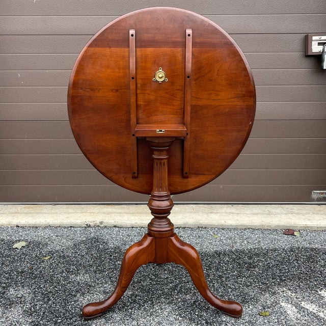 Vintage Statton Oldtowne Cherry Traditional Queen Anne Style Tilt-Top ...
