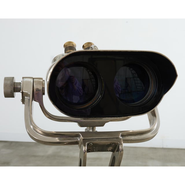 Chrome 20th Century Wwii Style Anti-Aircraft Binoculars on Stand For Sale - Image 8 of 12
