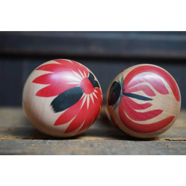 Mid-Century Modern Vintage Traditional Kokeshi, Japan, 1960s, Set of 2 For Sale - Image 3 of 7