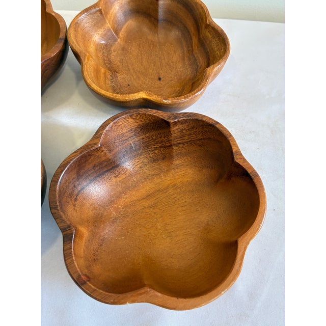 Vintage Carved Wooden Flower Shaped Bowls - Set of 4 For Sale In Oklahoma City - Image 6 of 8
