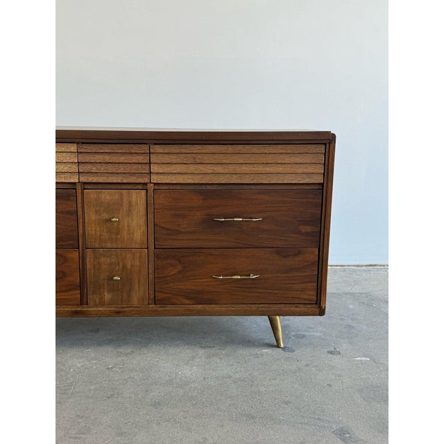 ヴィンテージチェスト　US vintage Harmony House Mid Century Modern Dresser | Harmony House Furniture