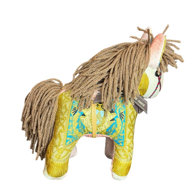 French Hermes Poste Et Cavalerie Vintage Silk Scarf Noble Pony For Sale - Image 3 of 3