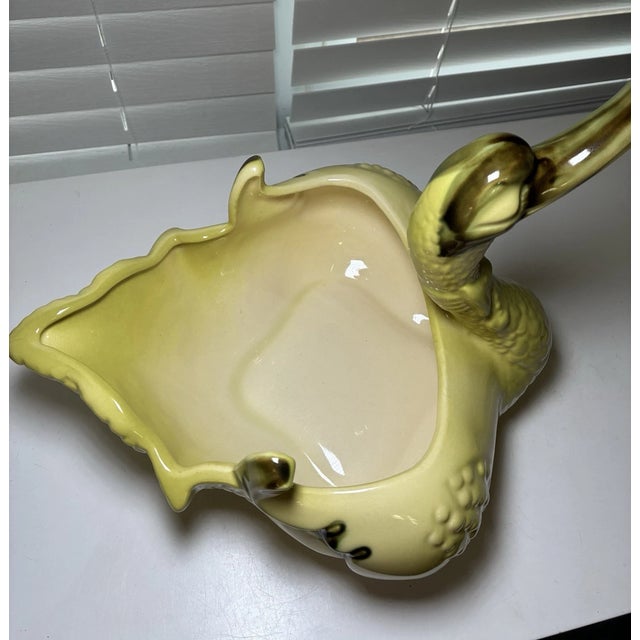 Vintage Hull Usa #69 Pottery ~ Large & Small Swan Planter- Set of 2 For Sale - Image 4 of 10