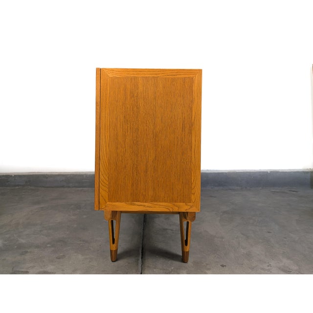 Mid-Century Modern Oak Buffet/Credenza by Edmond J. Spence "Coronation" Line, C1950s For Sale - Image 9 of 17