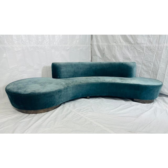 1980s Sculptural Curved Serpentine Sofa in the Manner of Vladimir Kagan For Sale In Los Angeles - Image 6 of 18