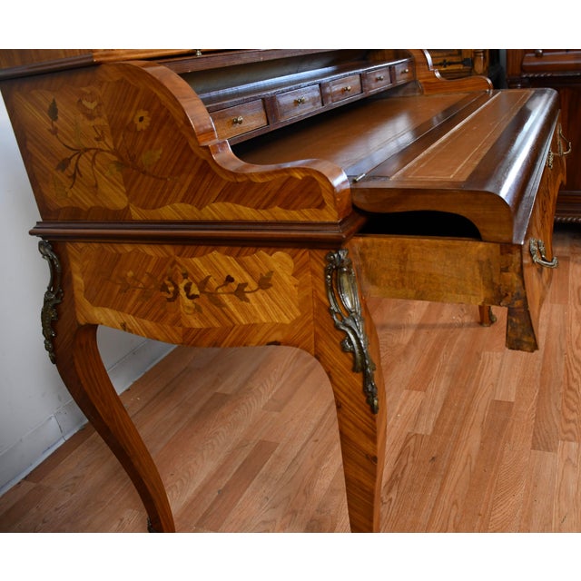 1930s French Louis XV Satinwood Floral Inlay Cylinder Secretary Writing Desk For Sale - Image 12 of 18