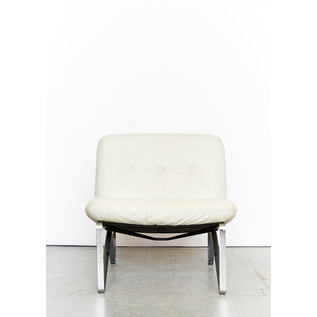 Hartmut Lohmeyer was a German architect and designer. At the beginning of his career, Lohmeyer studied architecture at the...